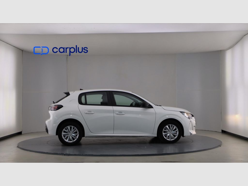 Peugeot 208 - 8