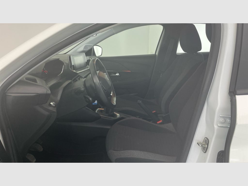 Peugeot 208 - 12