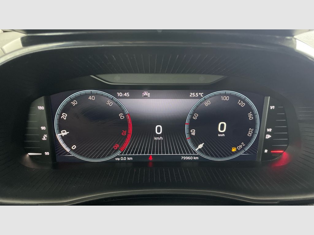 Škoda Fabia - 10