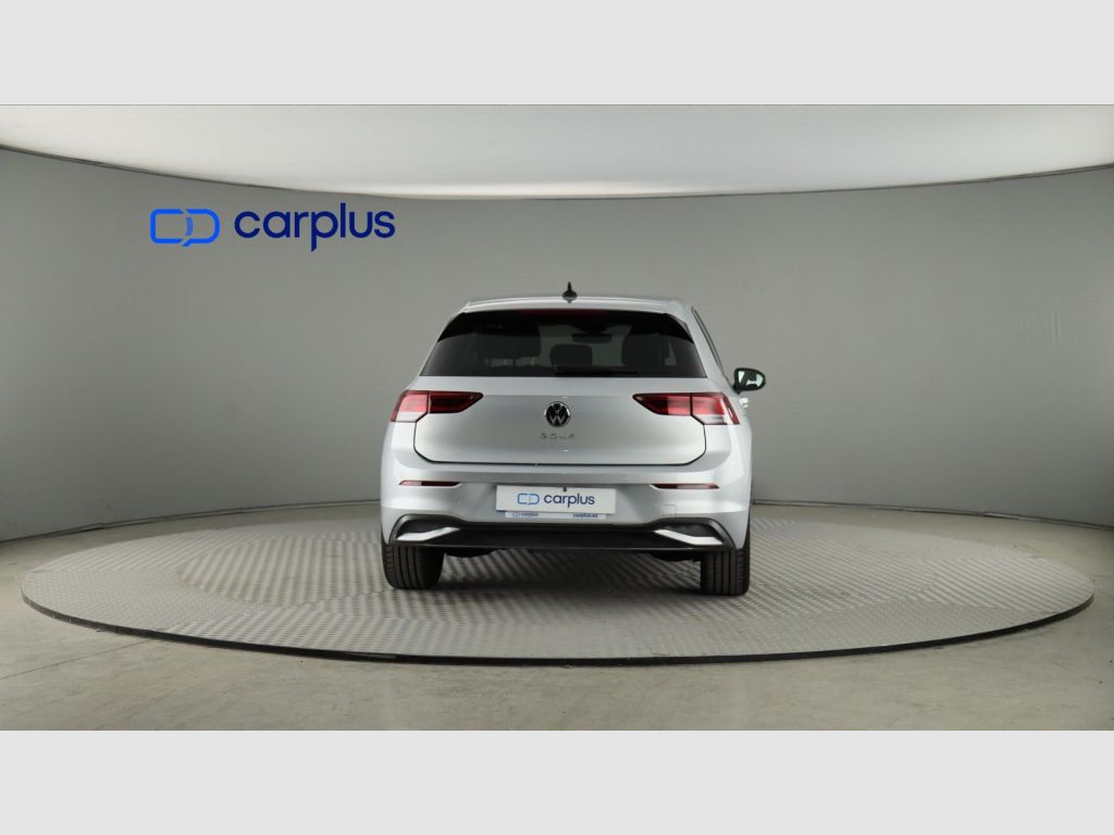 Volkswagen Golf - 6