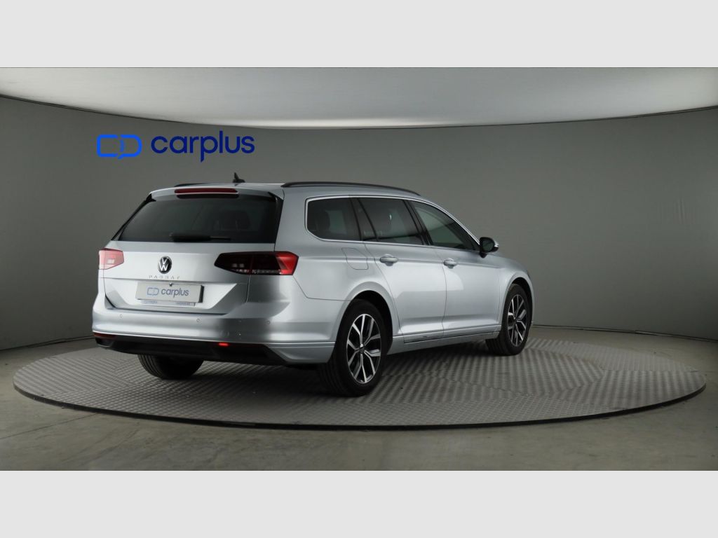 Volkswagen Passat - 7