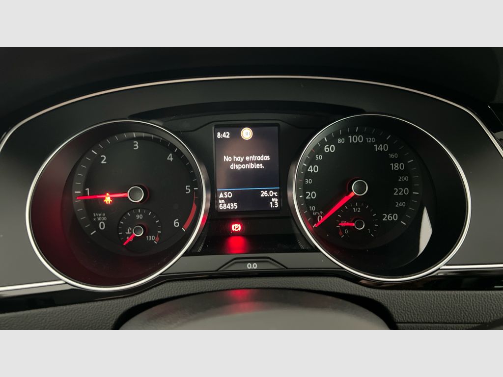 Volkswagen Passat - 10