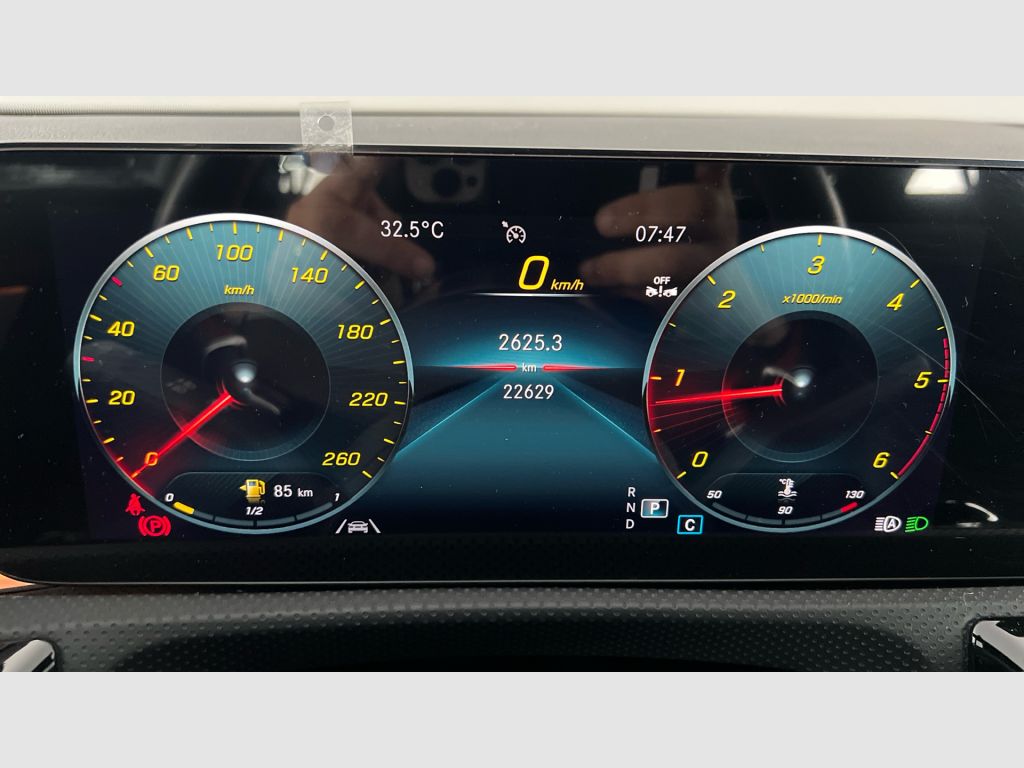 Mercedes-Benz CLA - 10