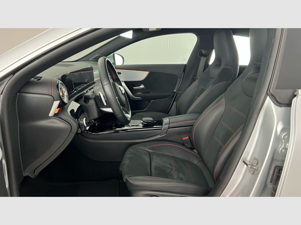 Mercedes-Benz CLA - 12
