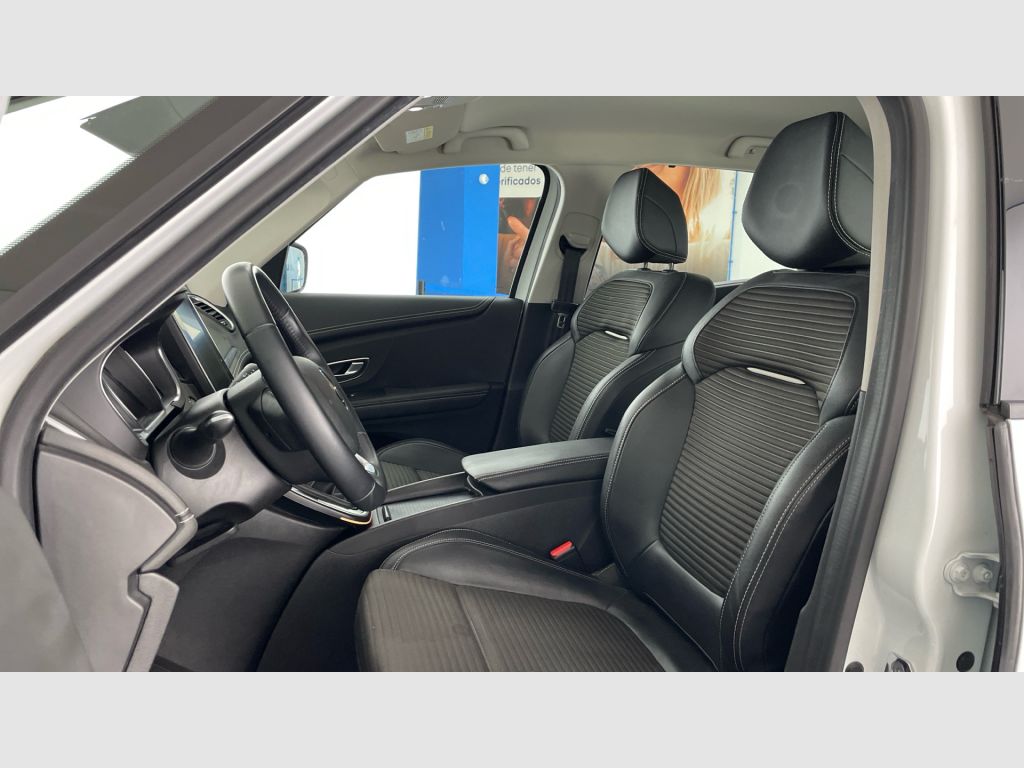 Renault Scenic - 12