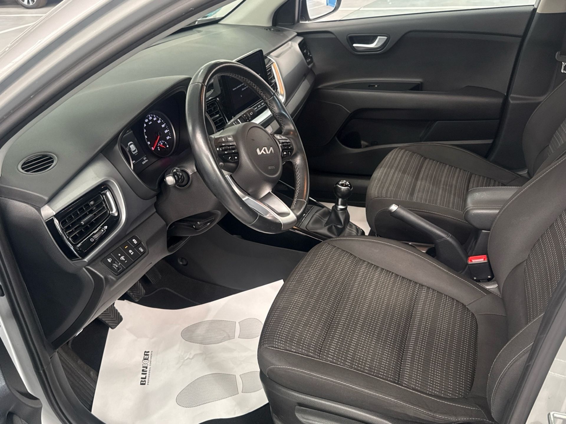 Kia Stonic - 11