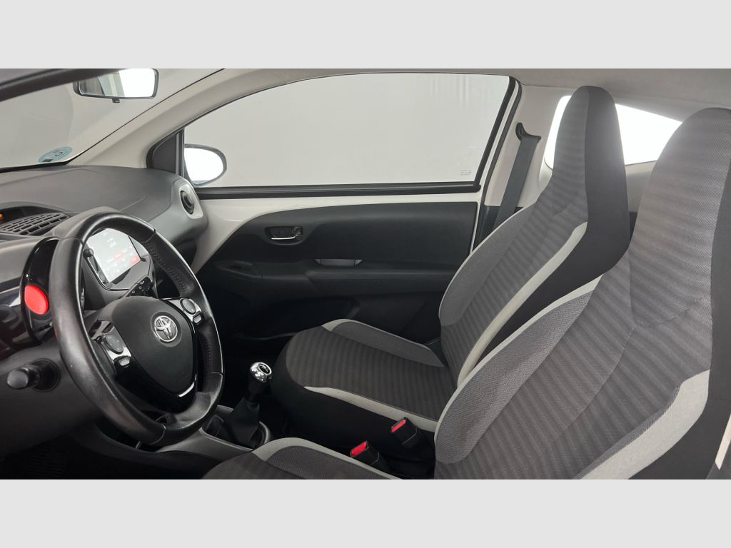 TOYOTA Aygo - 12