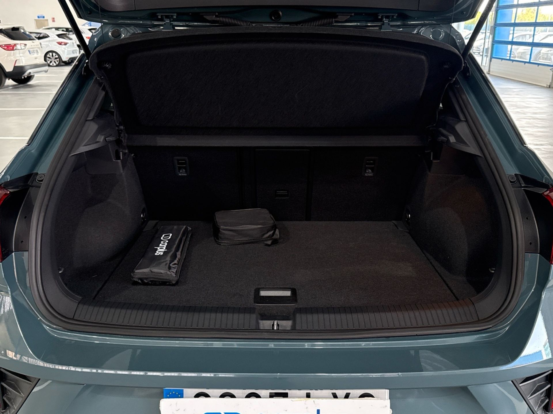 Volkswagen T-Roc - 12