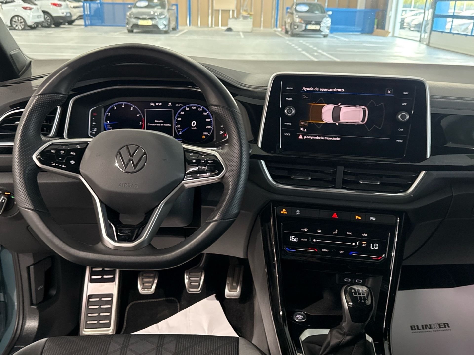 Volkswagen T-Roc - 10