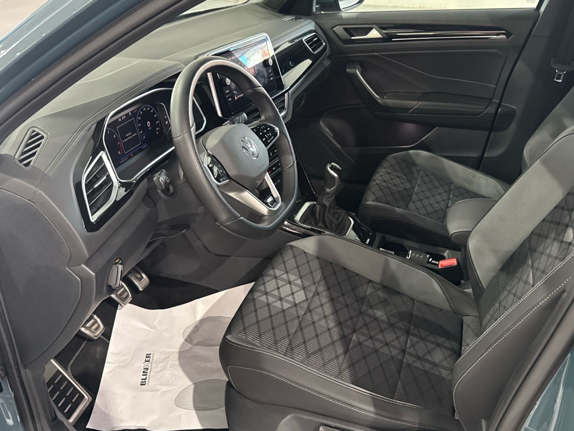 Volkswagen T-Roc - 11