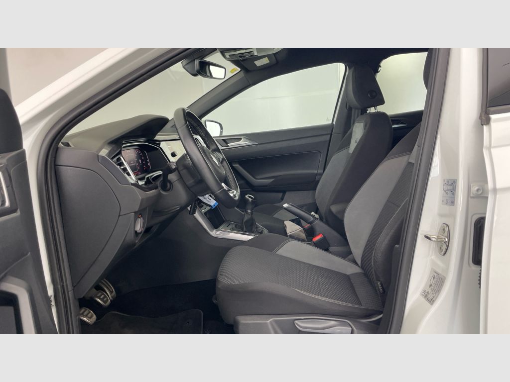 Volkswagen Polo - 12