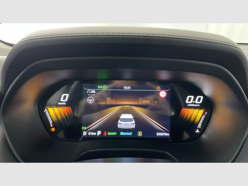MG ZS Hybrid+ - 9