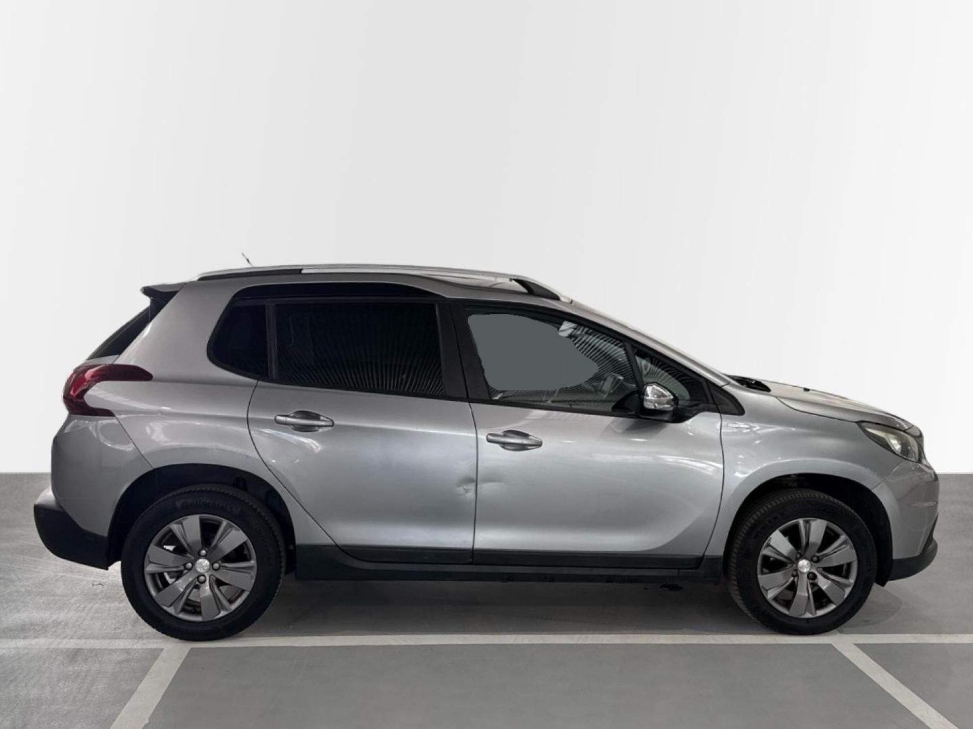 Peugeot 2008 - 8