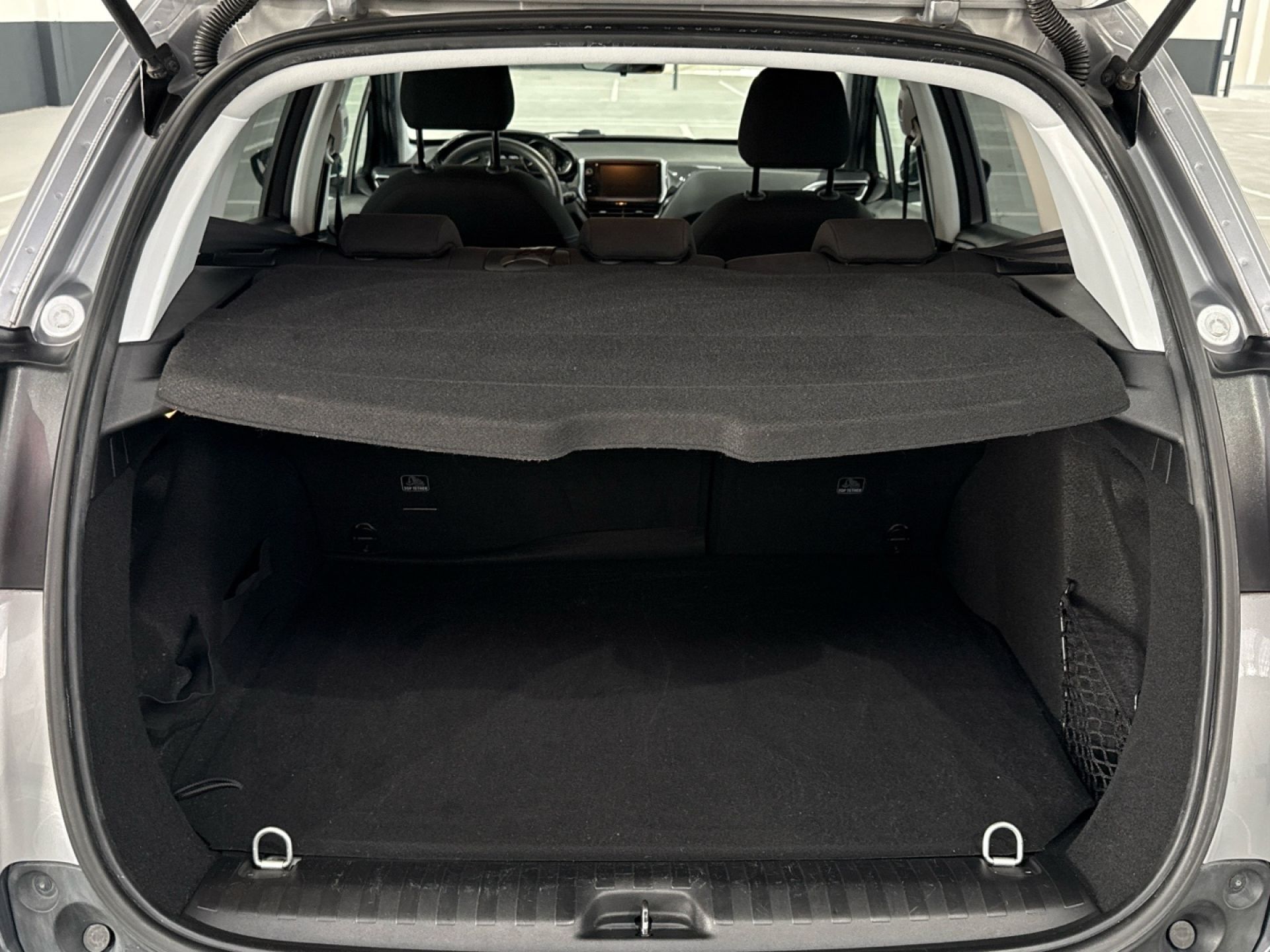 Peugeot 2008 - 12