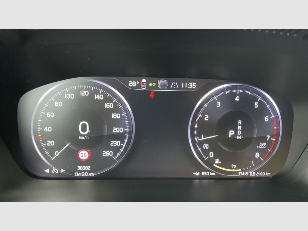 Volvo XC40 - 9
