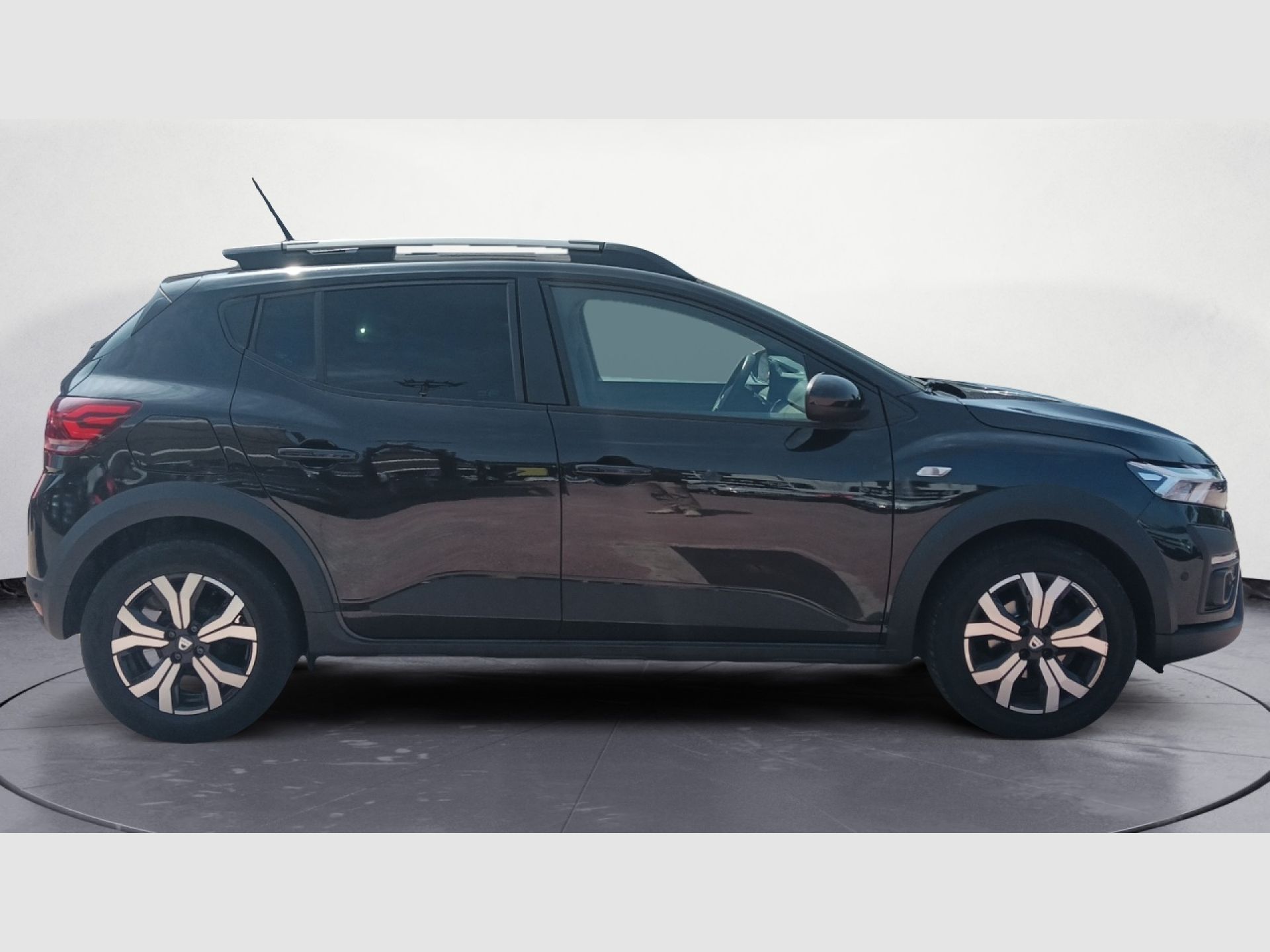 Dacia Sandero - 5