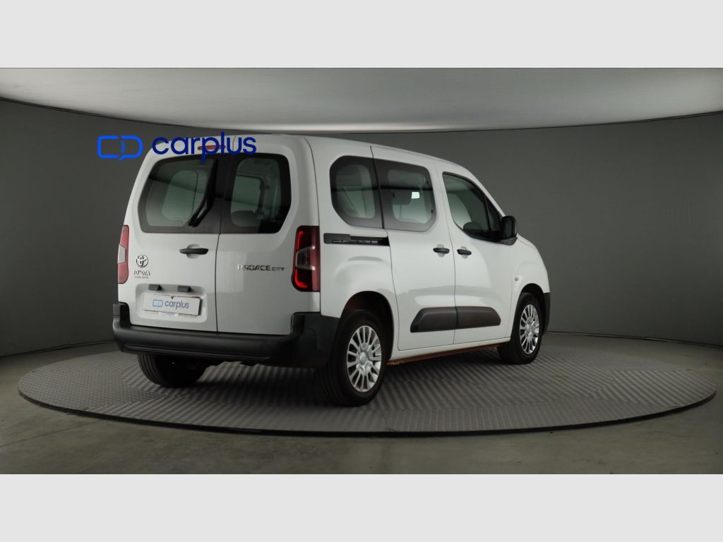 TOYOTA Proace City - 7