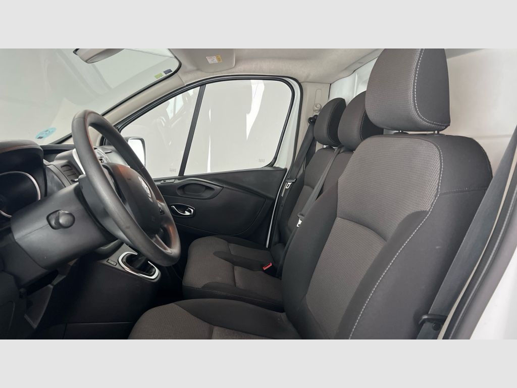 Renault Trafic - 12