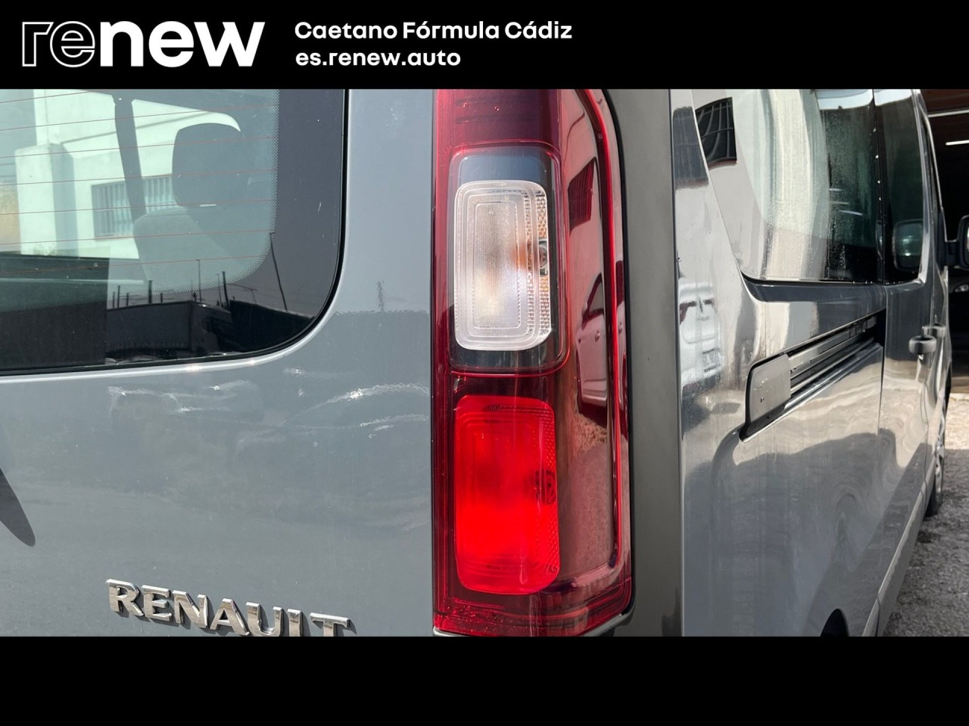 Renault Trafic - 10
