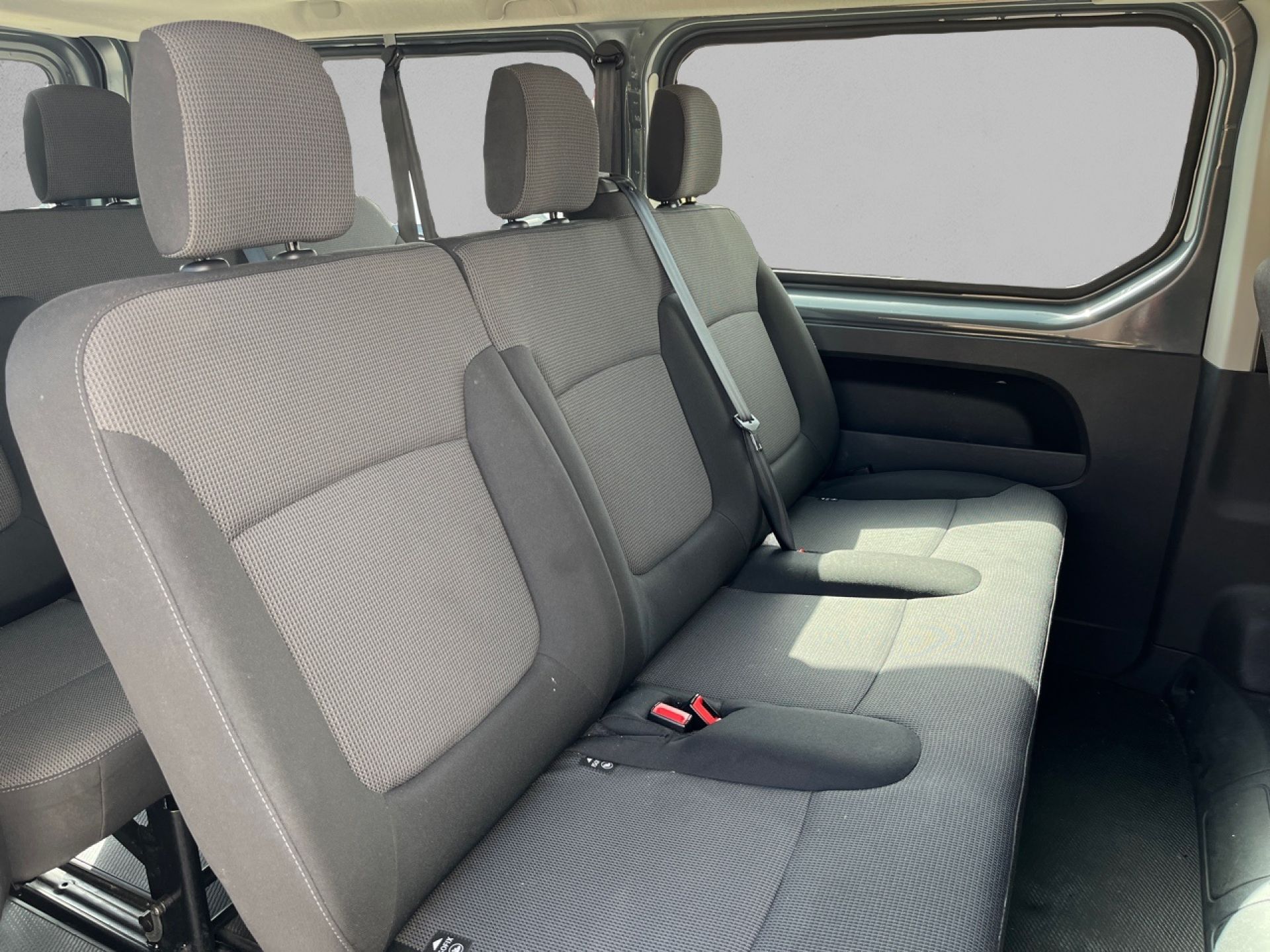 Renault Trafic - 12