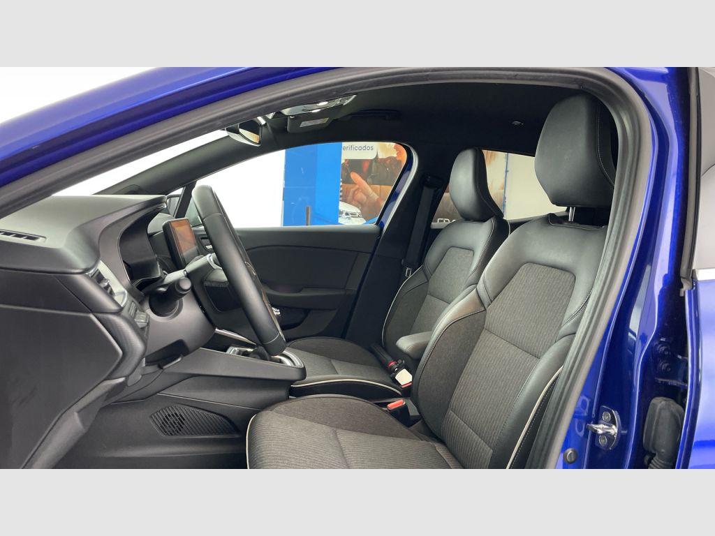Renault Clio - 11