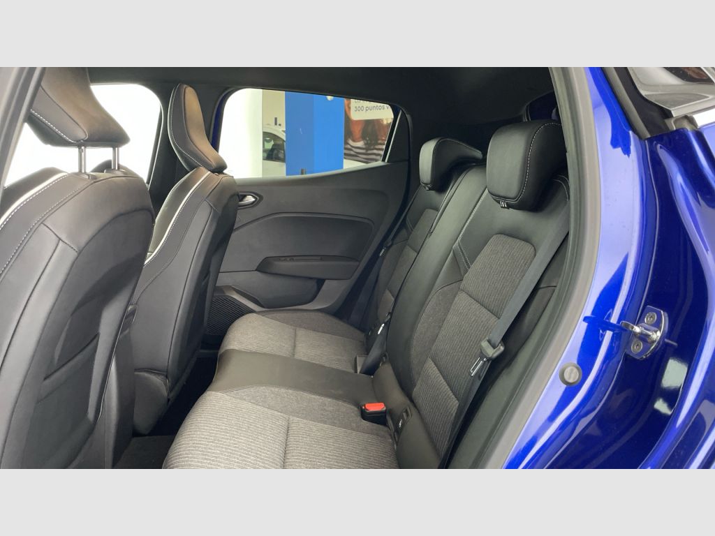 Renault Clio - 12