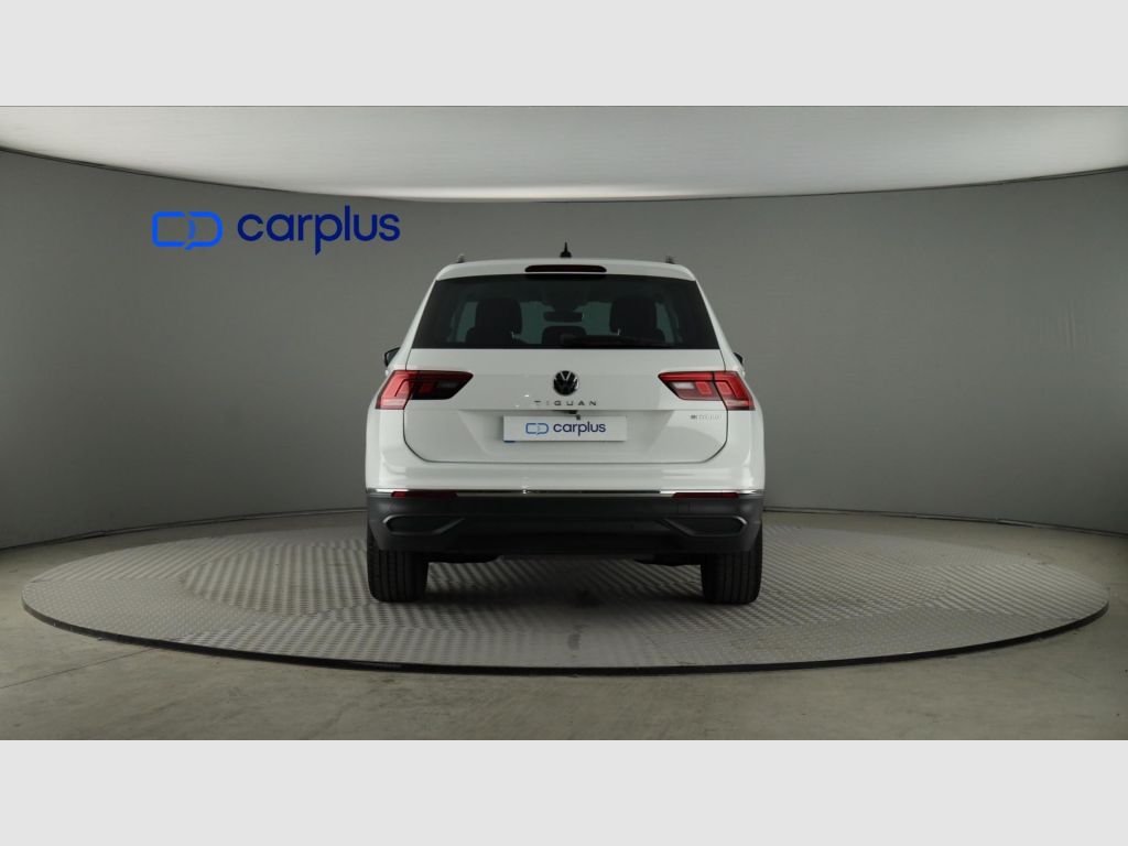 Volkswagen Tiguan - 6