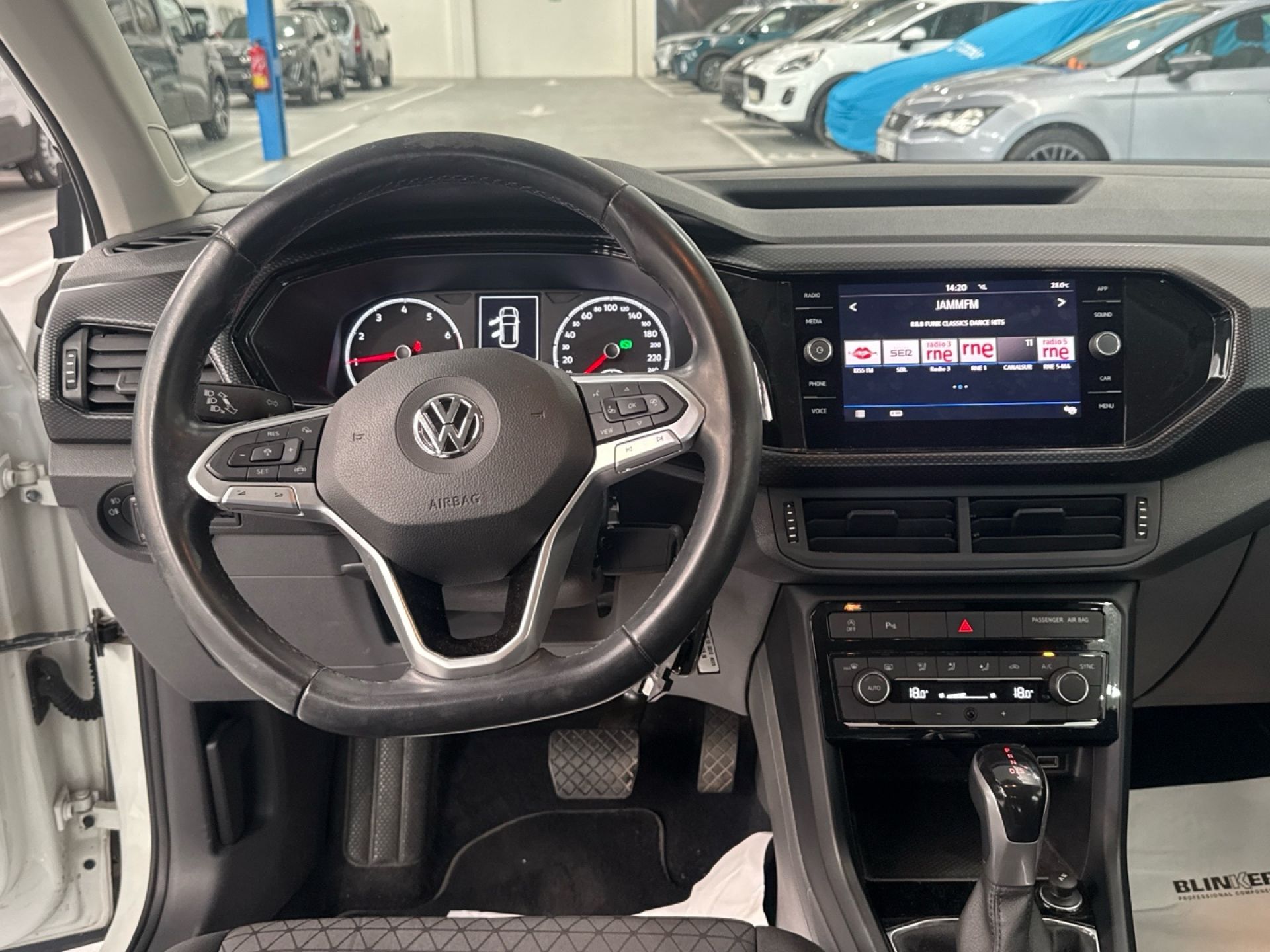 Volkswagen T-Cross - 10