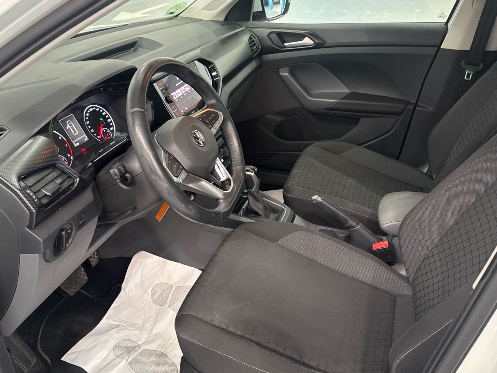 Volkswagen T-Cross - 11
