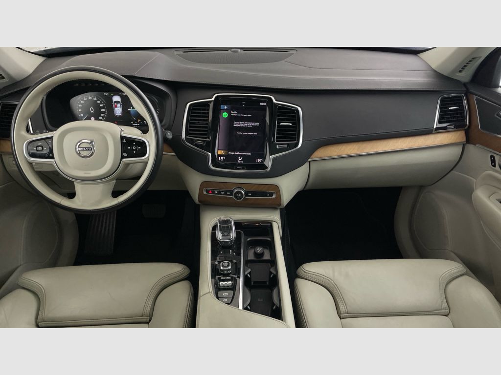 Volvo XC90 - 11