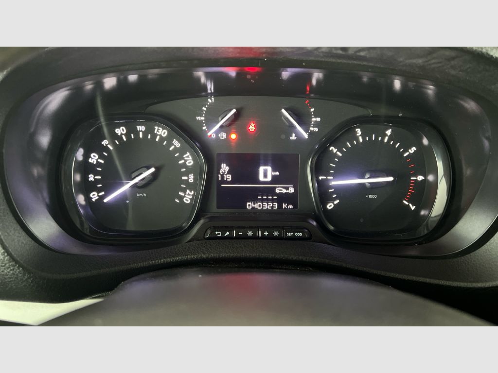 TOYOTA Proace - 10