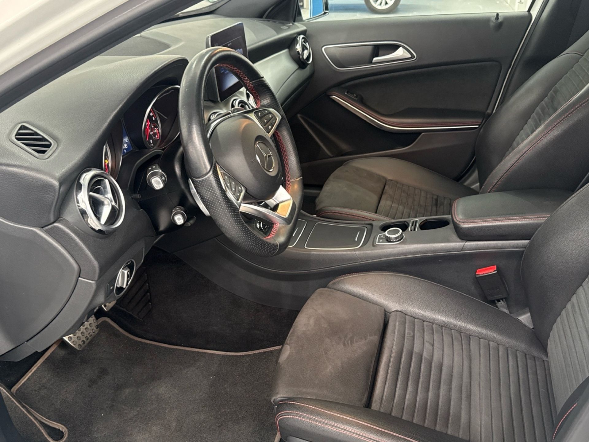 Mercedes-Benz Clase GLA - 11