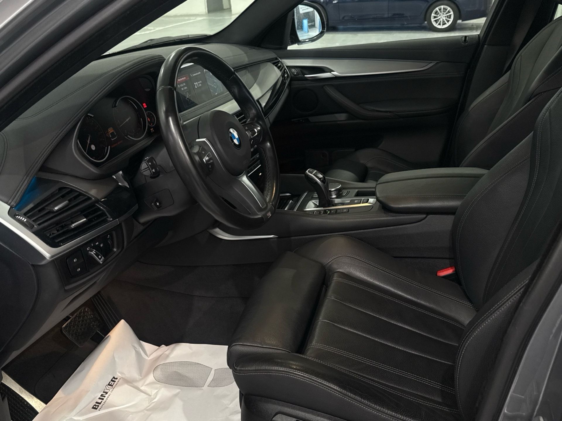 BMW X6 - 11