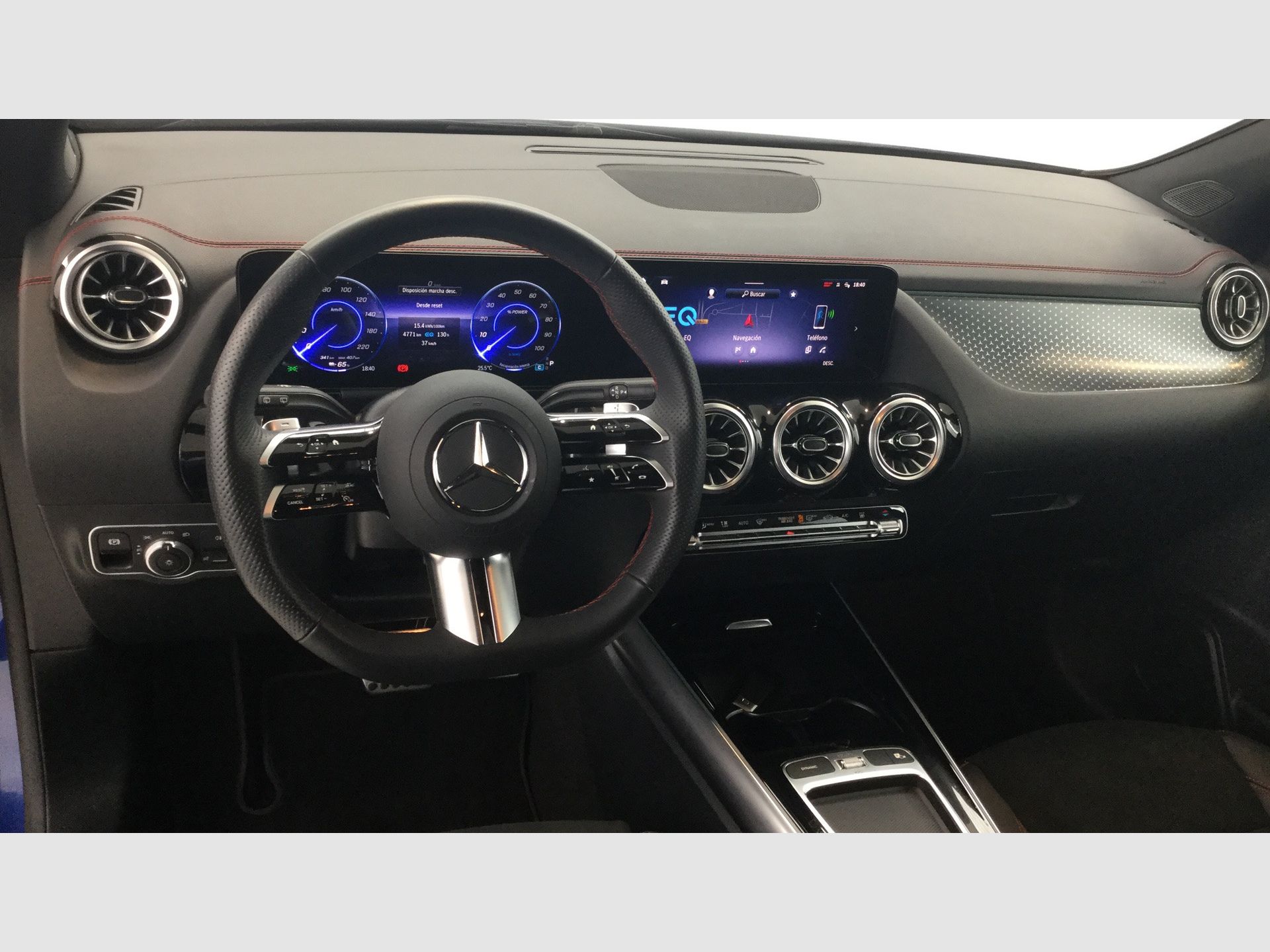 Mercedes-Benz EQA - 9