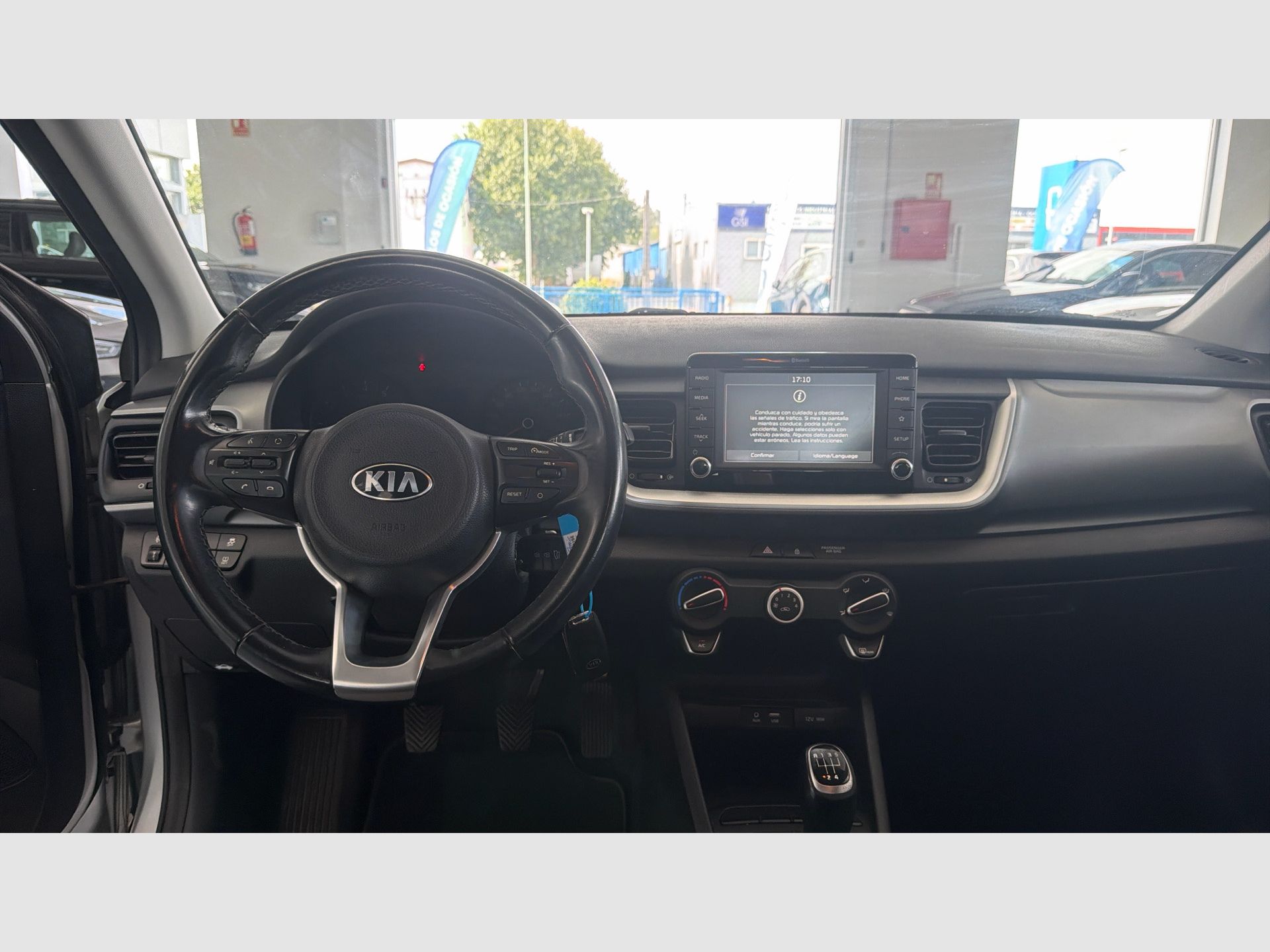 Kia Stonic - 10