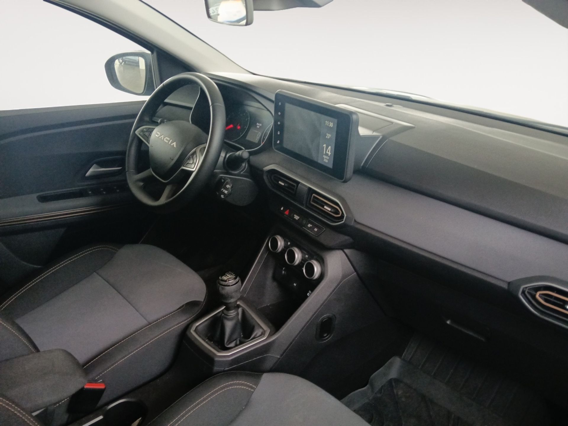 Dacia Sandero - 8