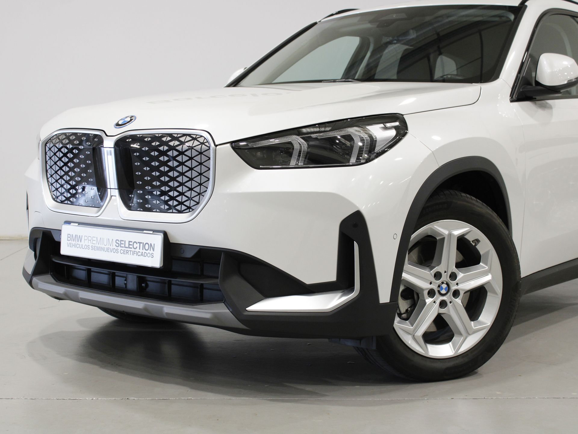 BMW iX1 - 5