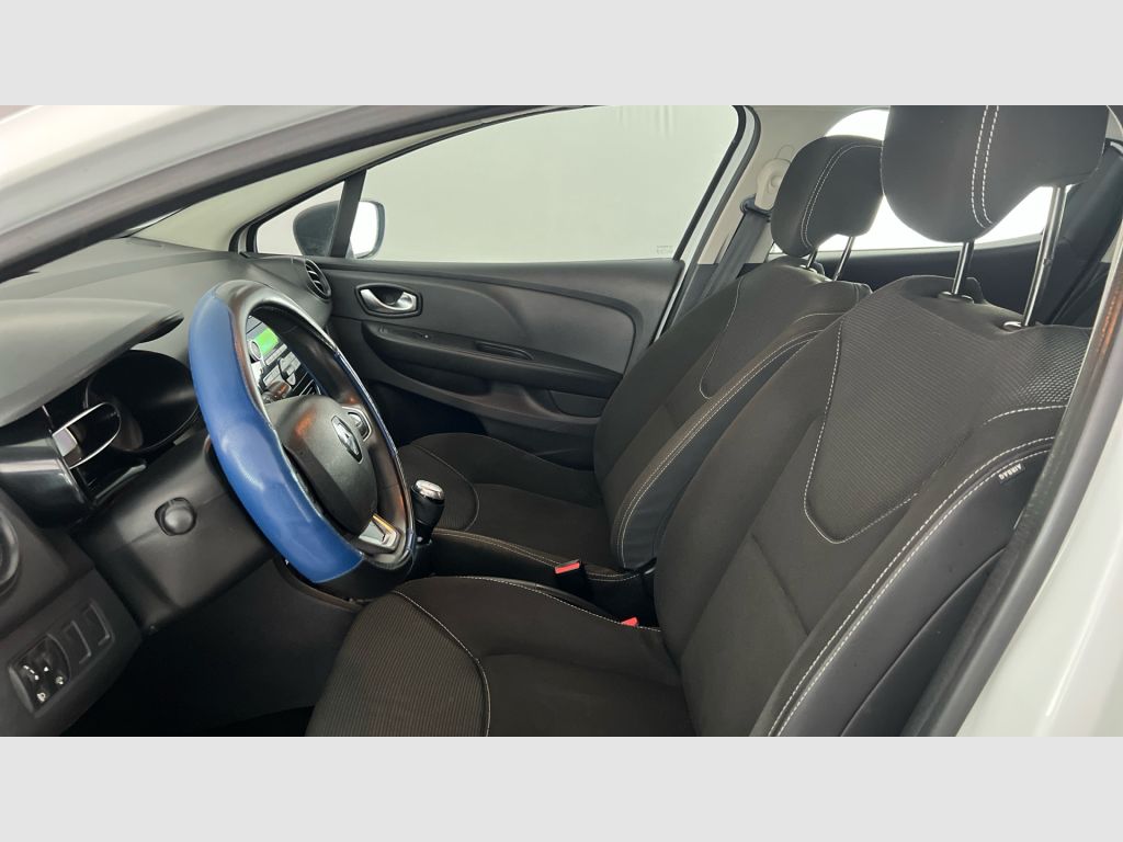 Renault Clio - 12