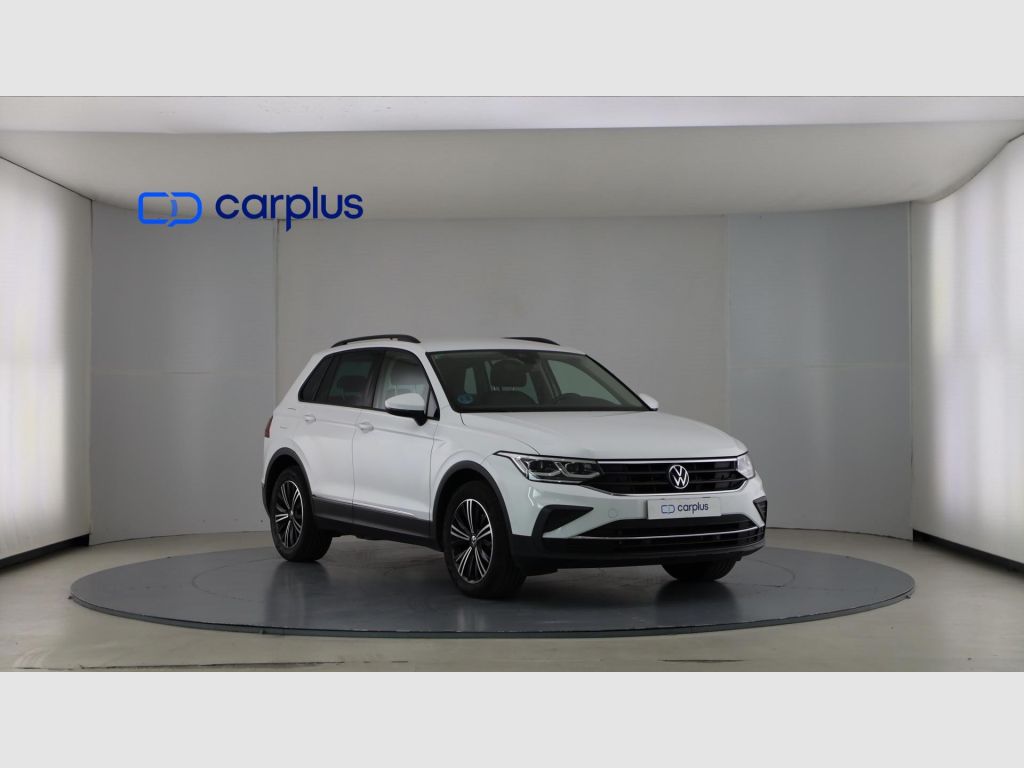 Volkswagen Tiguan - 2