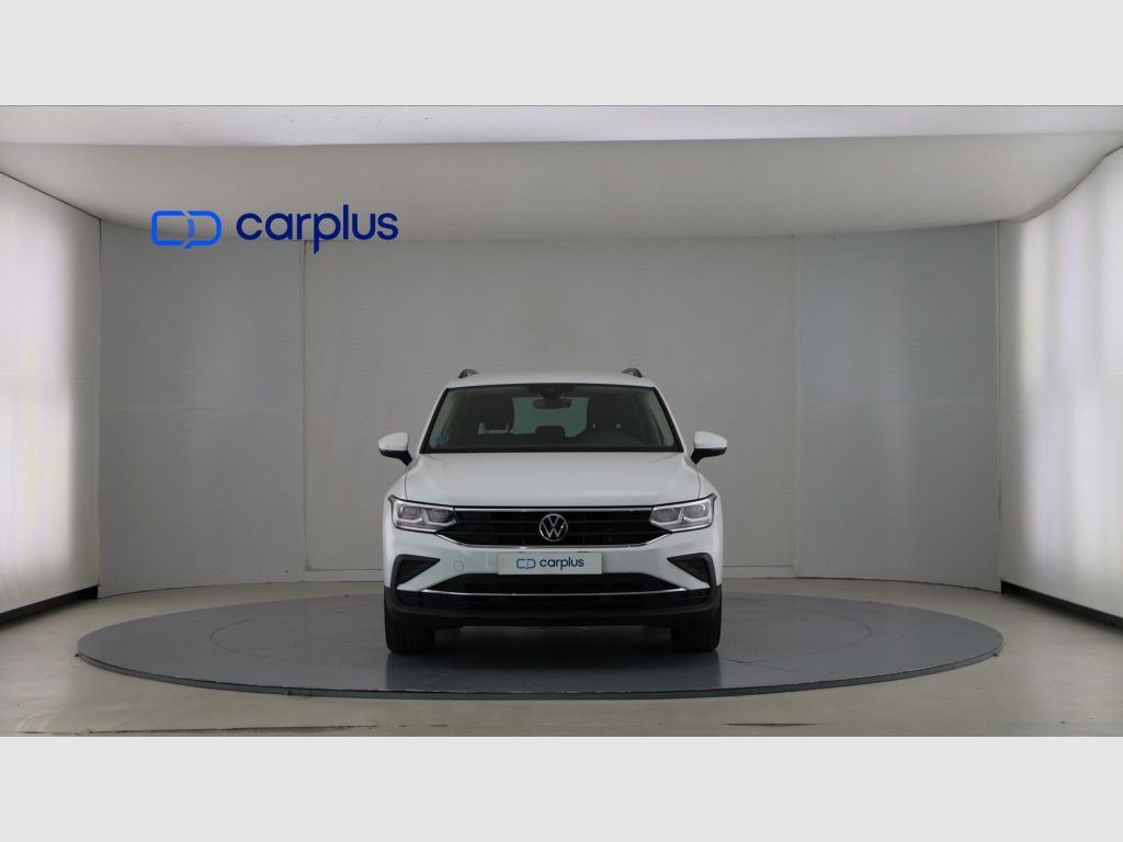 Volkswagen Tiguan - 3