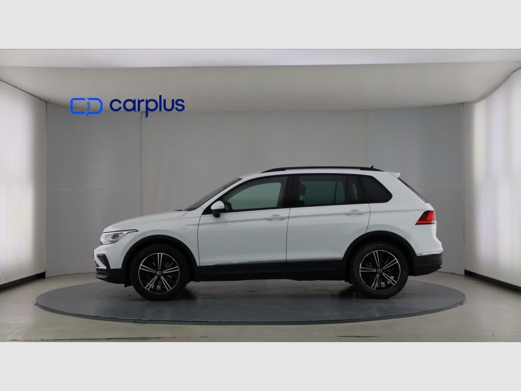 Volkswagen Tiguan - 4