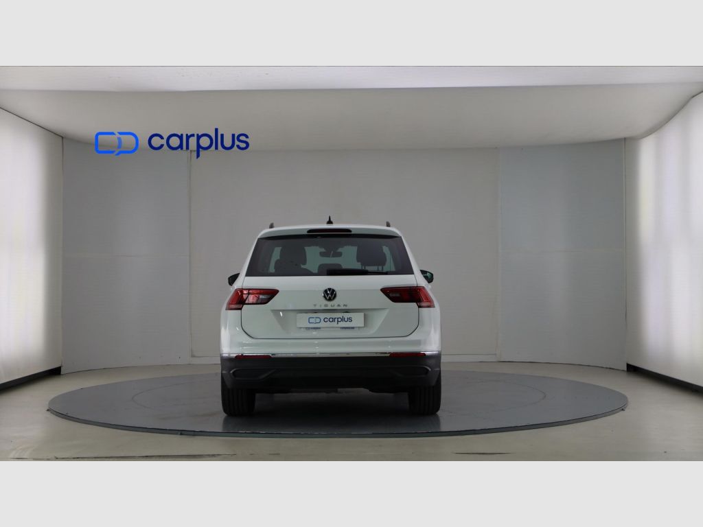 Volkswagen Tiguan - 6