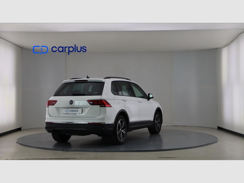 Volkswagen Tiguan - 7
