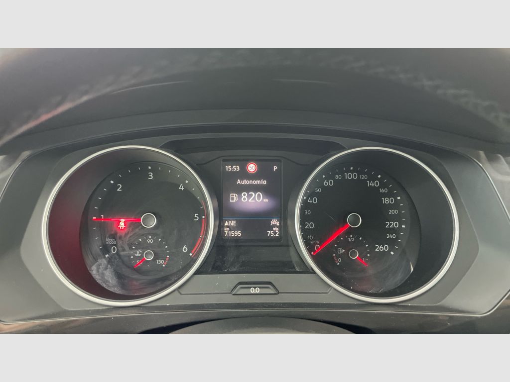 Volkswagen Tiguan - 9