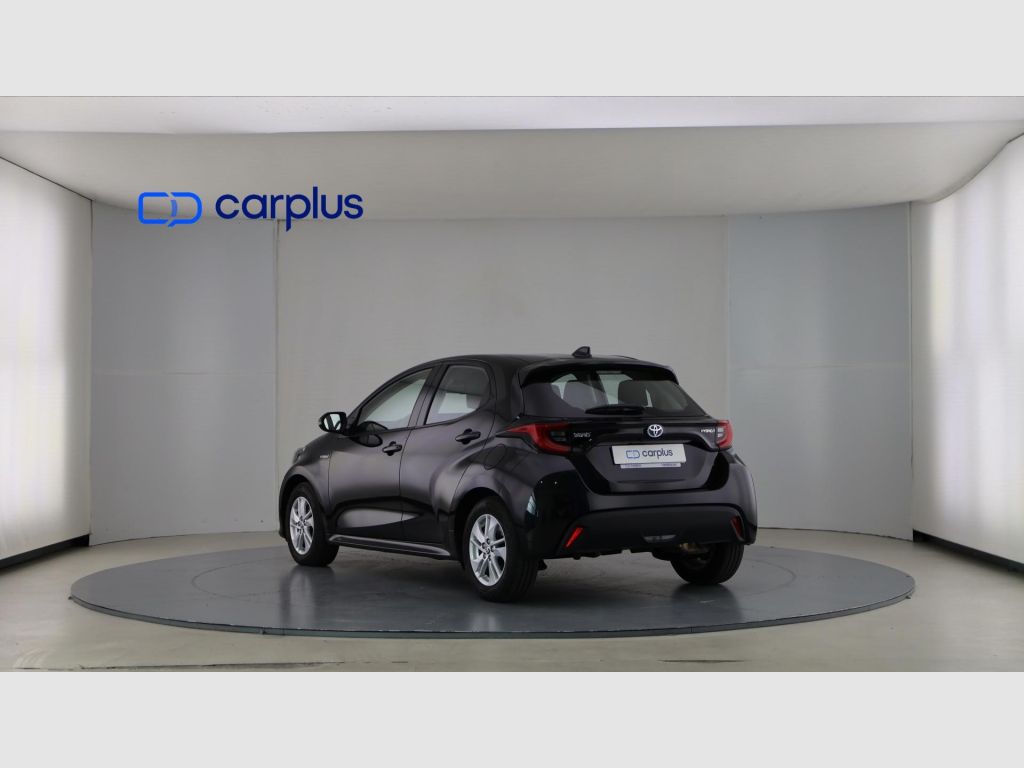 TOYOTA Yaris - 5