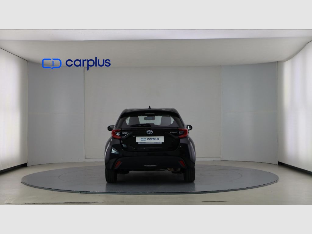 TOYOTA Yaris - 6
