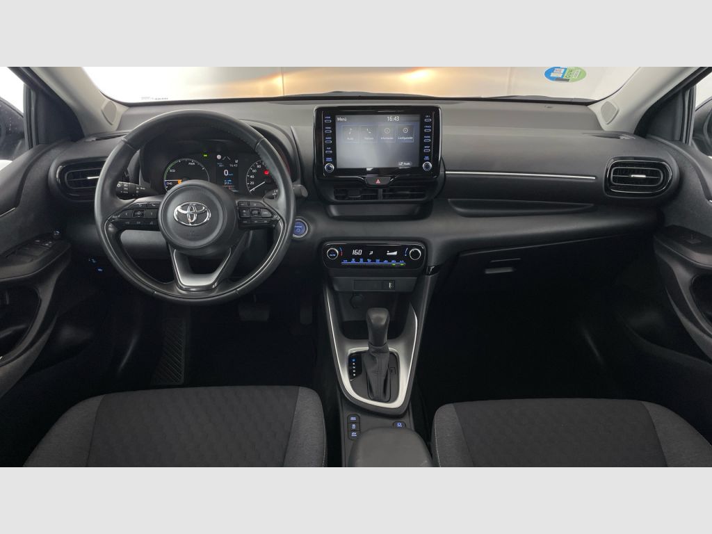 TOYOTA Yaris - 11