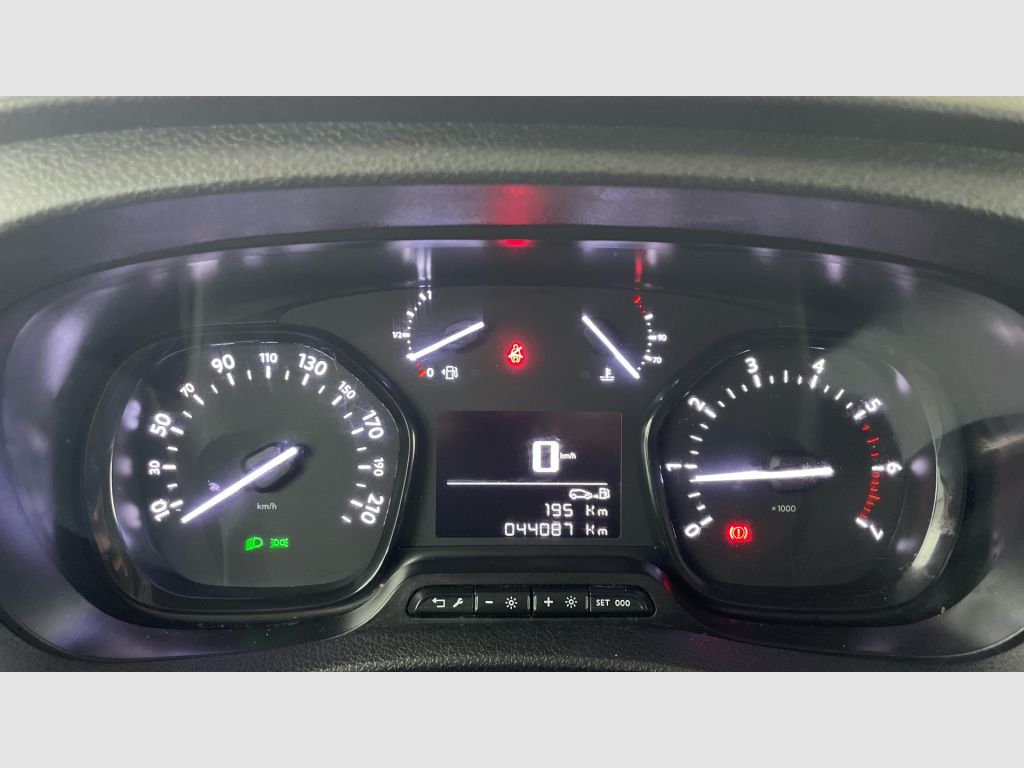 Opel Vivaro - 10
