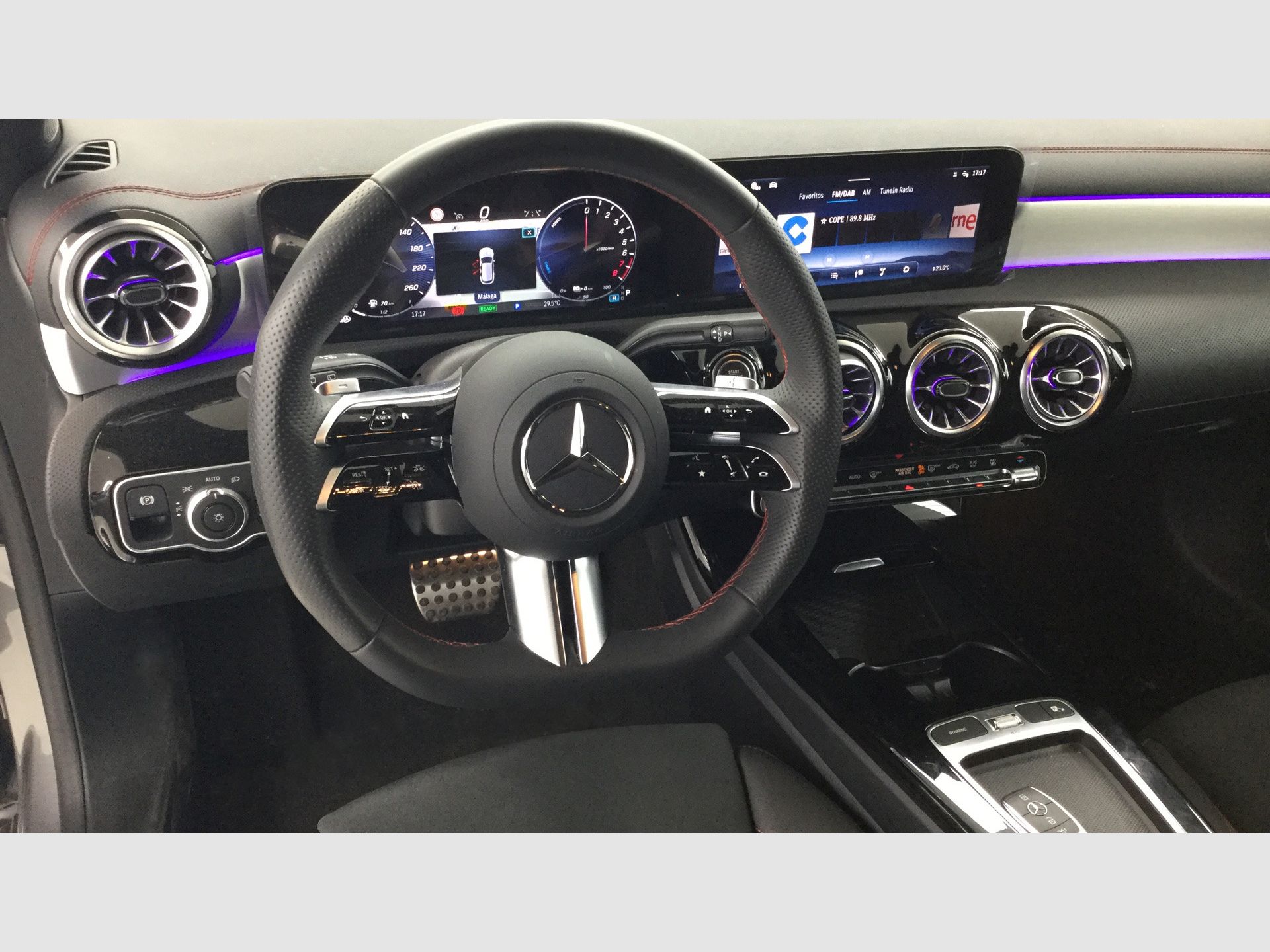 Mercedes-Benz CLA - 11