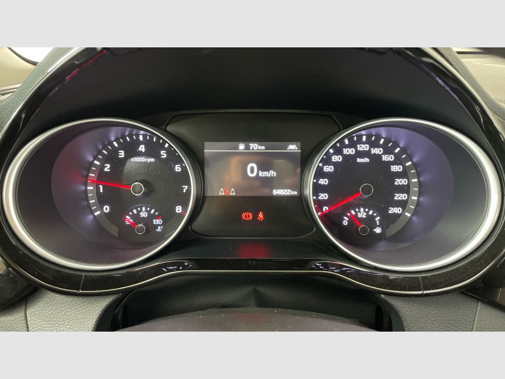 Kia XCeed - 10